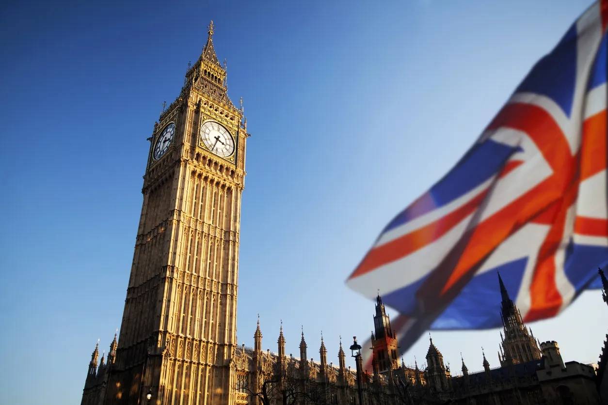 留学党如何用人民币兑换英镑？什么时候兑换最合适？