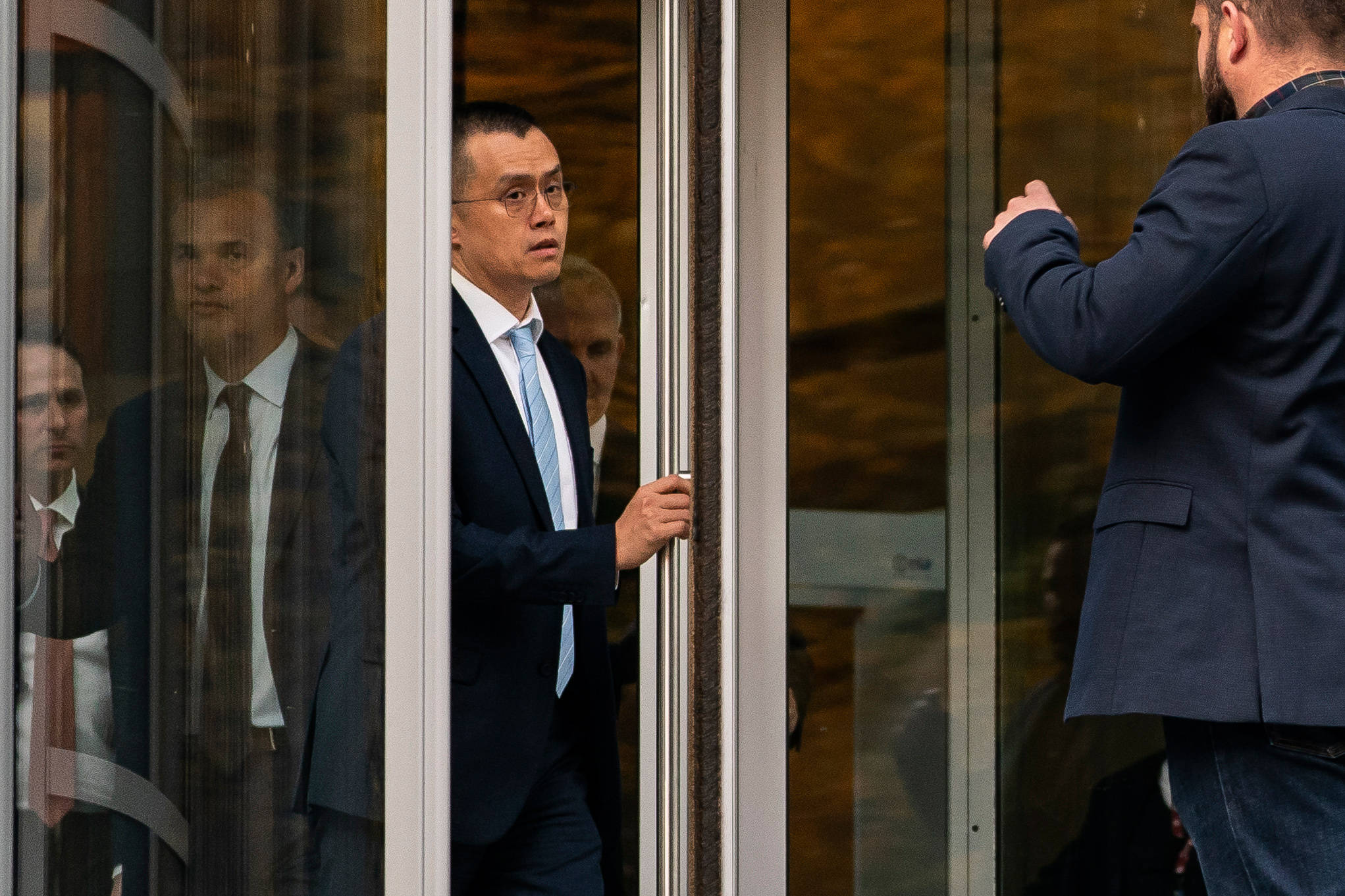 突发！赵长鹏被判4个月监禁，本人：“我很抱歉”！币安发声