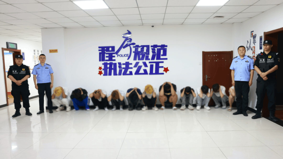 加油站内砸车打人,23名嫌疑人被临沂警方抓获