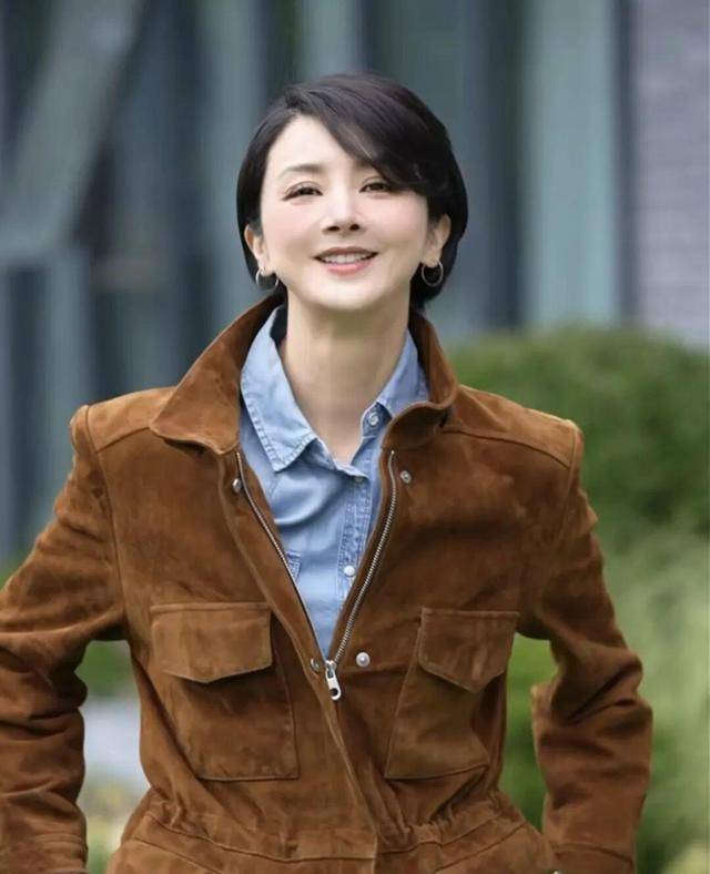 演员孙菲菲离婚，自述婚内不堪：前夫怀疑我跟各种男性有染，总说孩子不像他，拿到离婚判决那天如释重负